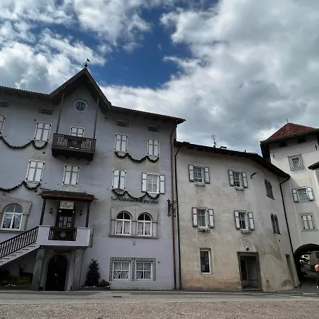 Kaiserkrone Bed & Breakfast 5*