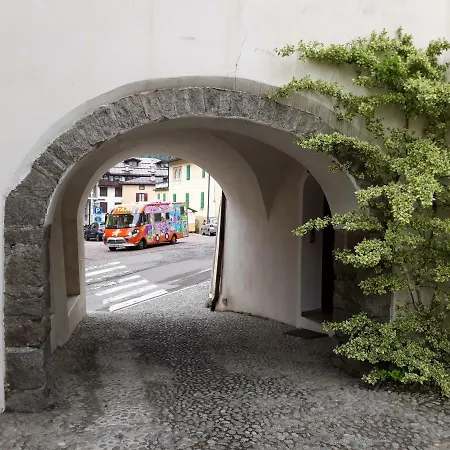 Kaiserkrone Bed & Breakfast 5*