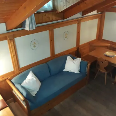 Kaiserkrone Bed & Breakfast 5*